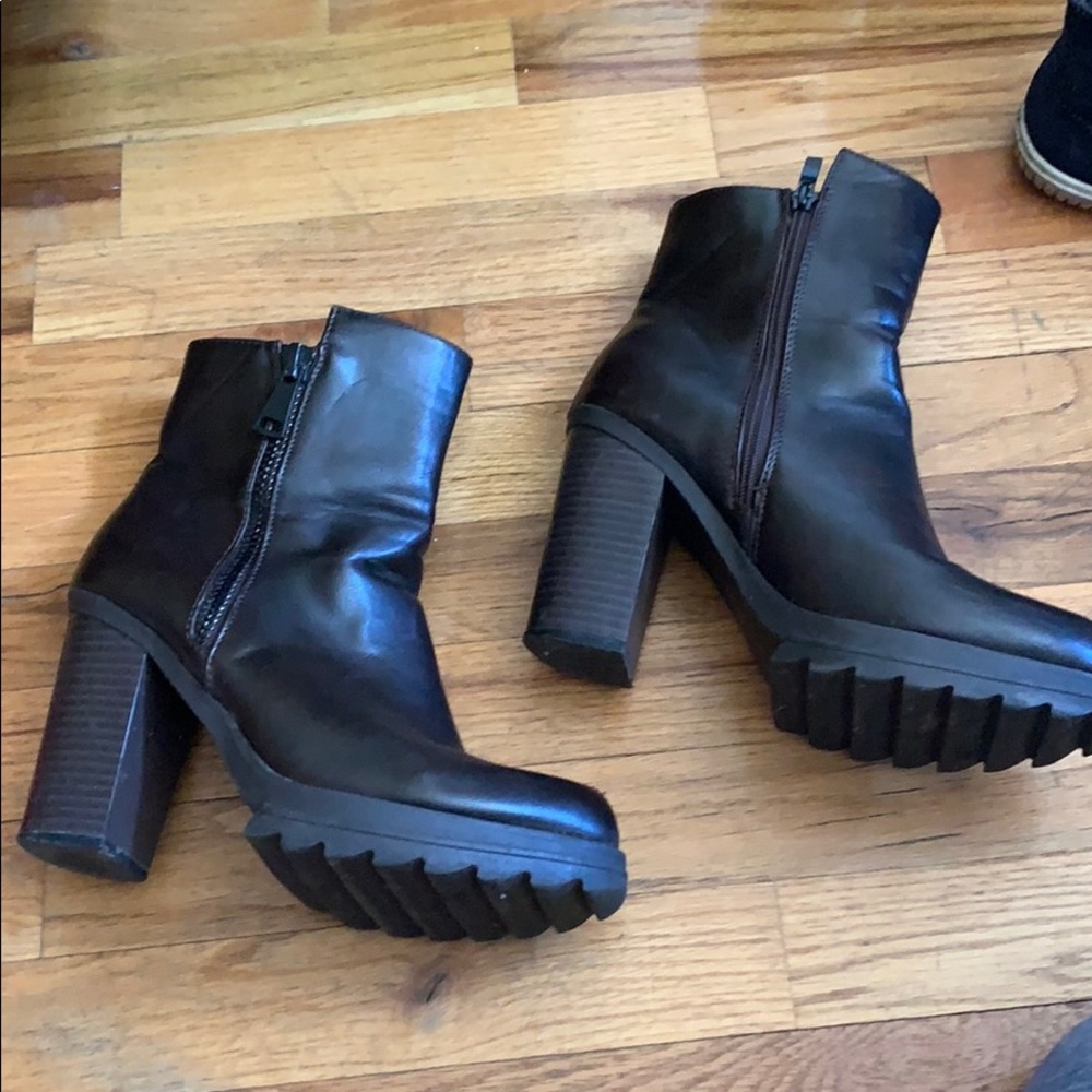 Chunky heel boots
